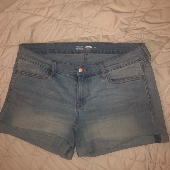 Old Navy Pants - 5/$25 🌈 Old Navy Jean shorts cuffed light wash 10
